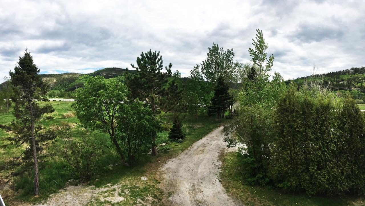 La Chouette Viree Bed & Breakfast Grandes-Bergeronnes Exterior photo